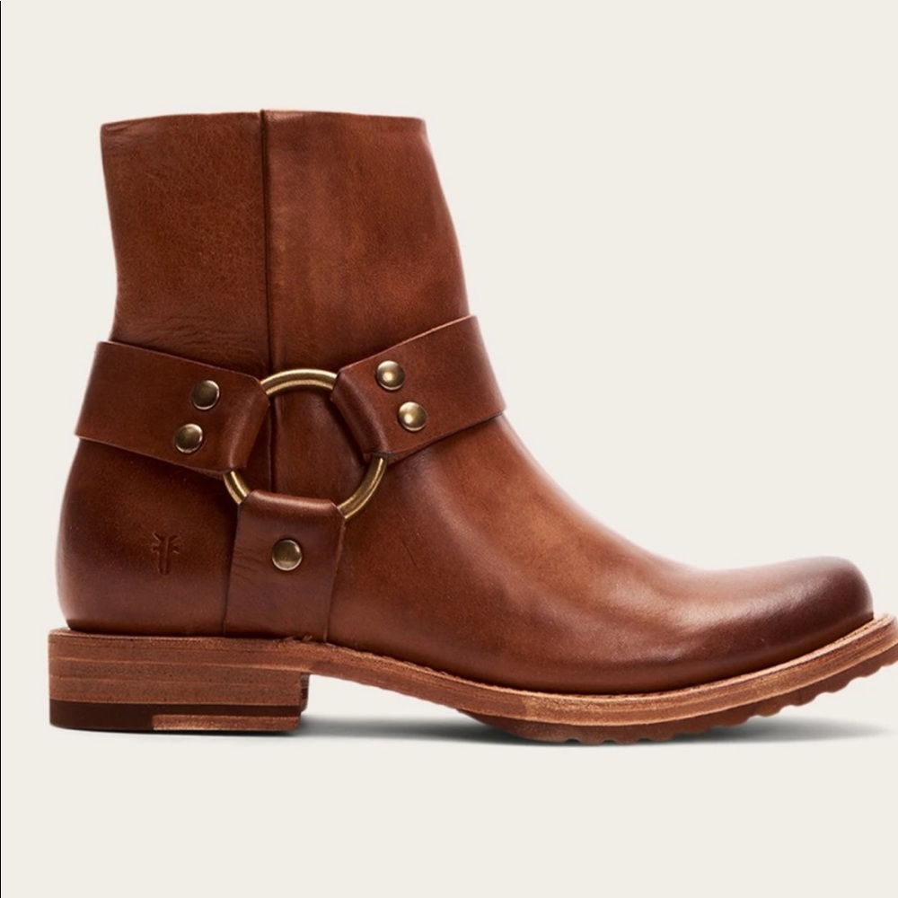 FRYE Veronica Harness short boot